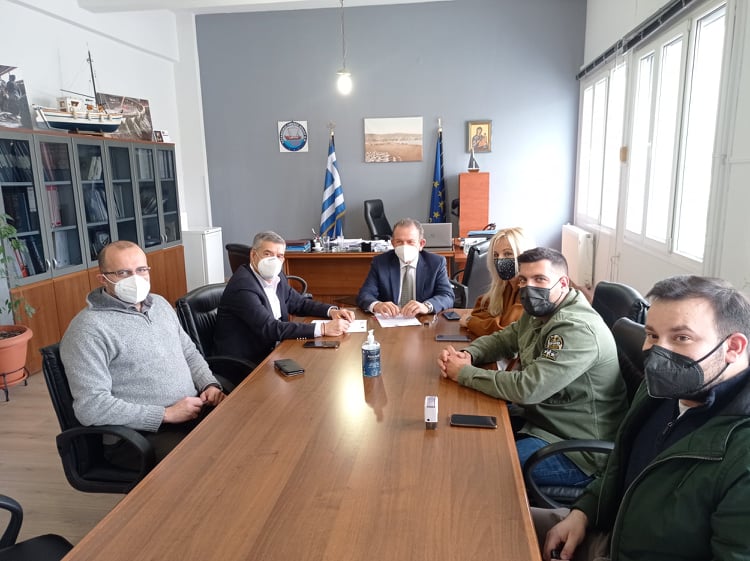 Υπογράφτηκε η σύμβαση για τη μεταφορά του σκραπ