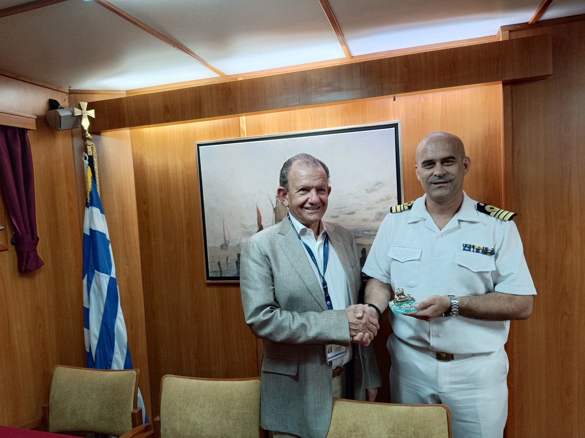 Εθιμοτυπική επίσκεψη του Διευθύνοντος Συμβούλου του ΟΛΒ στη φρεγάτα «ΝΙΚΗΦΟΡΟΣ ΦΩΚΑΣ»
