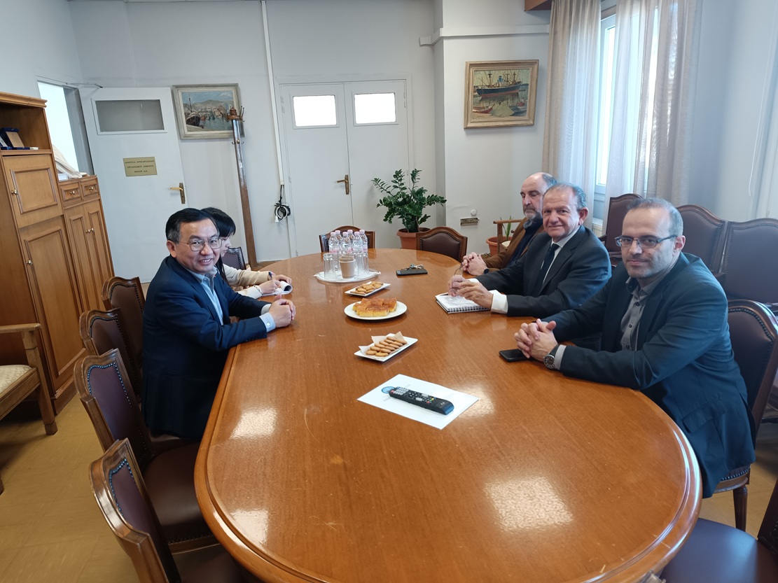 Στον Οργανισμό Λιμένος Βόλου ο Πρέσβης της Λαϊκής Δημοκρατίας της Κίνας – photos